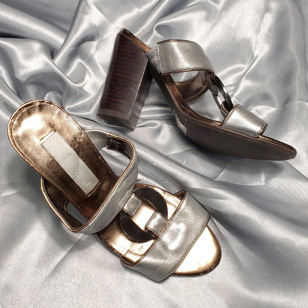 $$$ SPIEGEL silver gold t-strap strappy block heel slides SZ 5.5